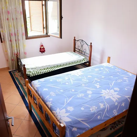 Simon - Center Apartment Berat