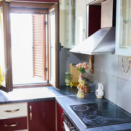 Simon - Center Apartment Berat